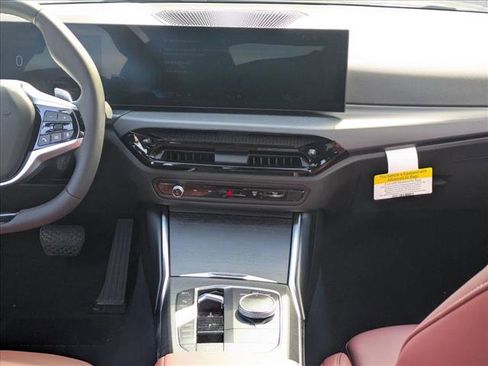 Used 2026 BMW 330i Sedan image 11