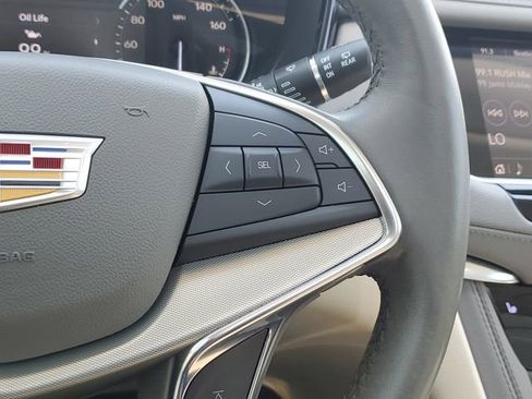 Certified 2022 Cadillac XT5 Premium Luxury FWD image 35