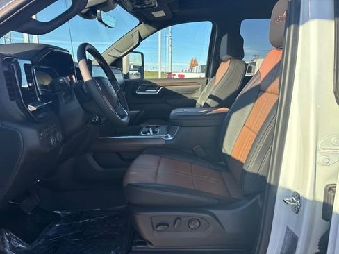 New 2025 Chevrolet Silverado 3500 High Country w/ Technology Package image 9