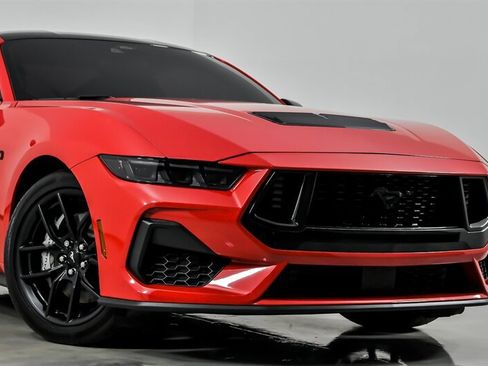 Used 2024 Ford Mustang GT Premium RWD image 3