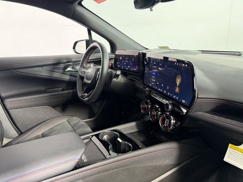 Used 2025 Chevrolet Blazer EV RS image 32