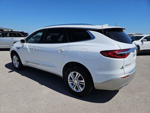 Used 2020 Buick Enclave Essence FWD image 4