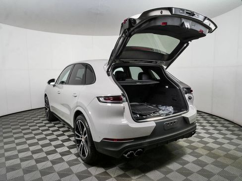 New 2026 Porsche Cayenne AWD/4WD image 34