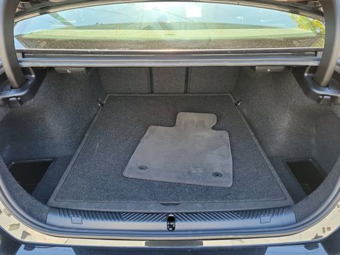 Used 2024 BMW 530i w/ Premium Package image 8