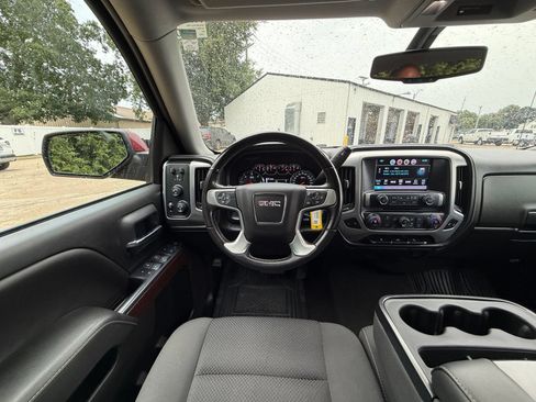 Used 2018 GMC Sierra 1500 SLE w/ SLE Value Package AWD/4WD image 2