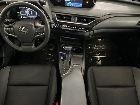 Used 2022 Lexus UX 250h image 3