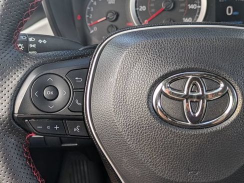 Used 2020 Toyota Corolla SE FWD image 19