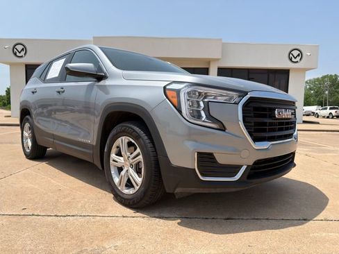 Used 2024 GMC Terrain SLE AWD/4WD image 3