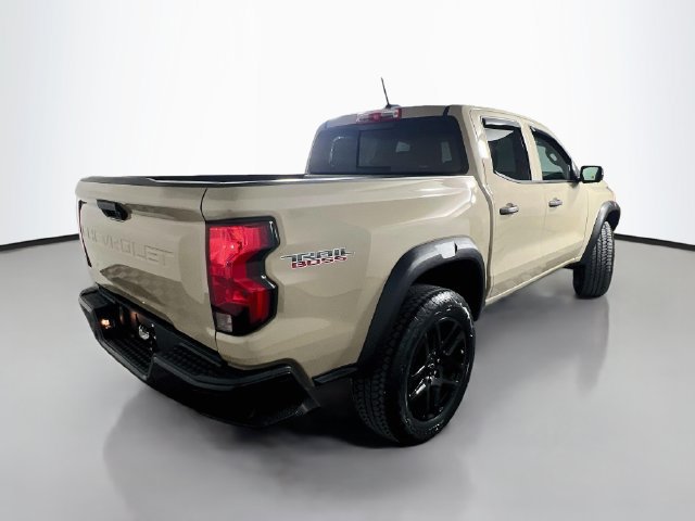 Used 2024 Chevrolet Colorado Trail Boss w/ Technology Package AWD/4WD image 8