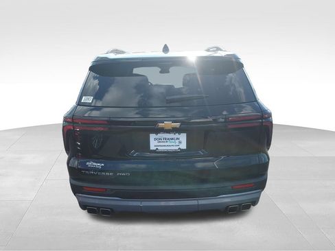 Used 2025 Chevrolet Traverse LT w/ Driver Confidence Package AWD/4WD image 4