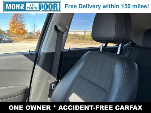 Used 2022 Chevrolet Trax LT w/ LT Convenience Package image 26