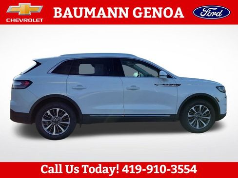 Used 2021 Lincoln Nautilus FWD w/ Equipment Group 101A image 4