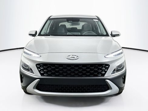 Used 2023 Hyundai Kona SE w/ Cargo Package AWD/4WD image 2