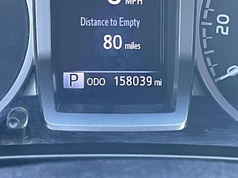 Used 2017 Toyota Tacoma SR5 w/ Tow Package image 37