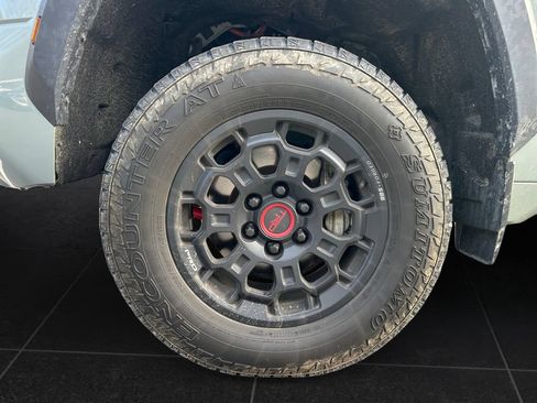 Used 2022 Toyota Tundra TRD Pro AWD/4WD image 9