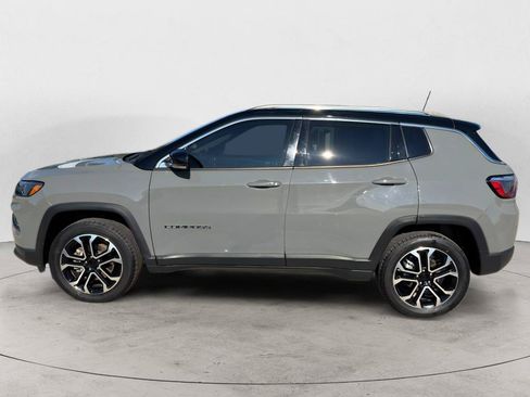Used 2022 Jeep Compass Limited AWD/4WD image 8