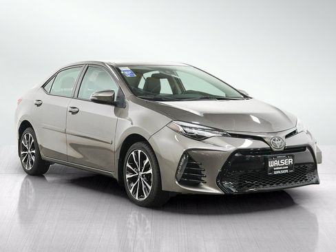 Used 2017 Toyota Corolla XSE FWD image 7