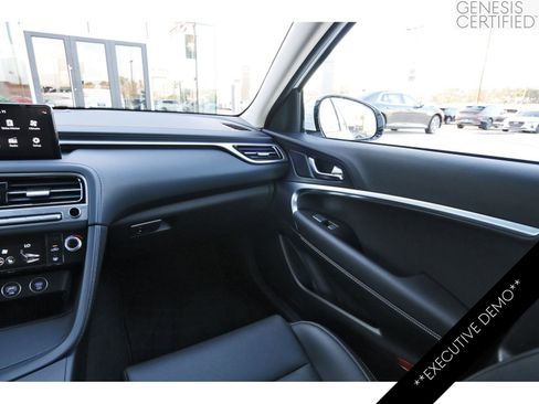 Used 2026 Genesis G70 2.5T image 13