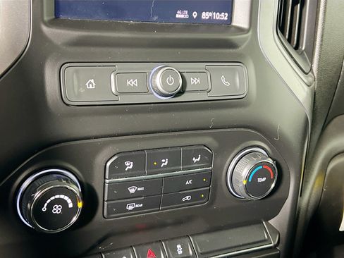 Used 2020 Chevrolet Silverado 1500 Custom w/ Custom Value Package AWD/4WD image 26