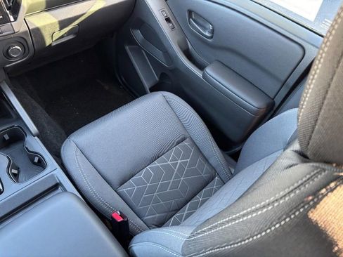 New 2026 Nissan Frontier SV w/ SV Convenience Package image 10