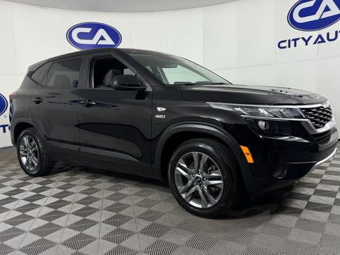 Used 2021 Kia Seltos LX image 1
