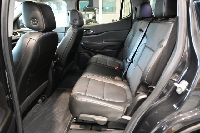 Used 2020 GMC Acadia SLT AWD/4WD image 12