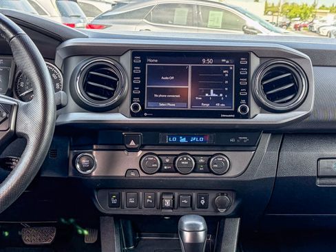 Used 2021 Toyota Tacoma TRD Sport w/ Technology Package image 12