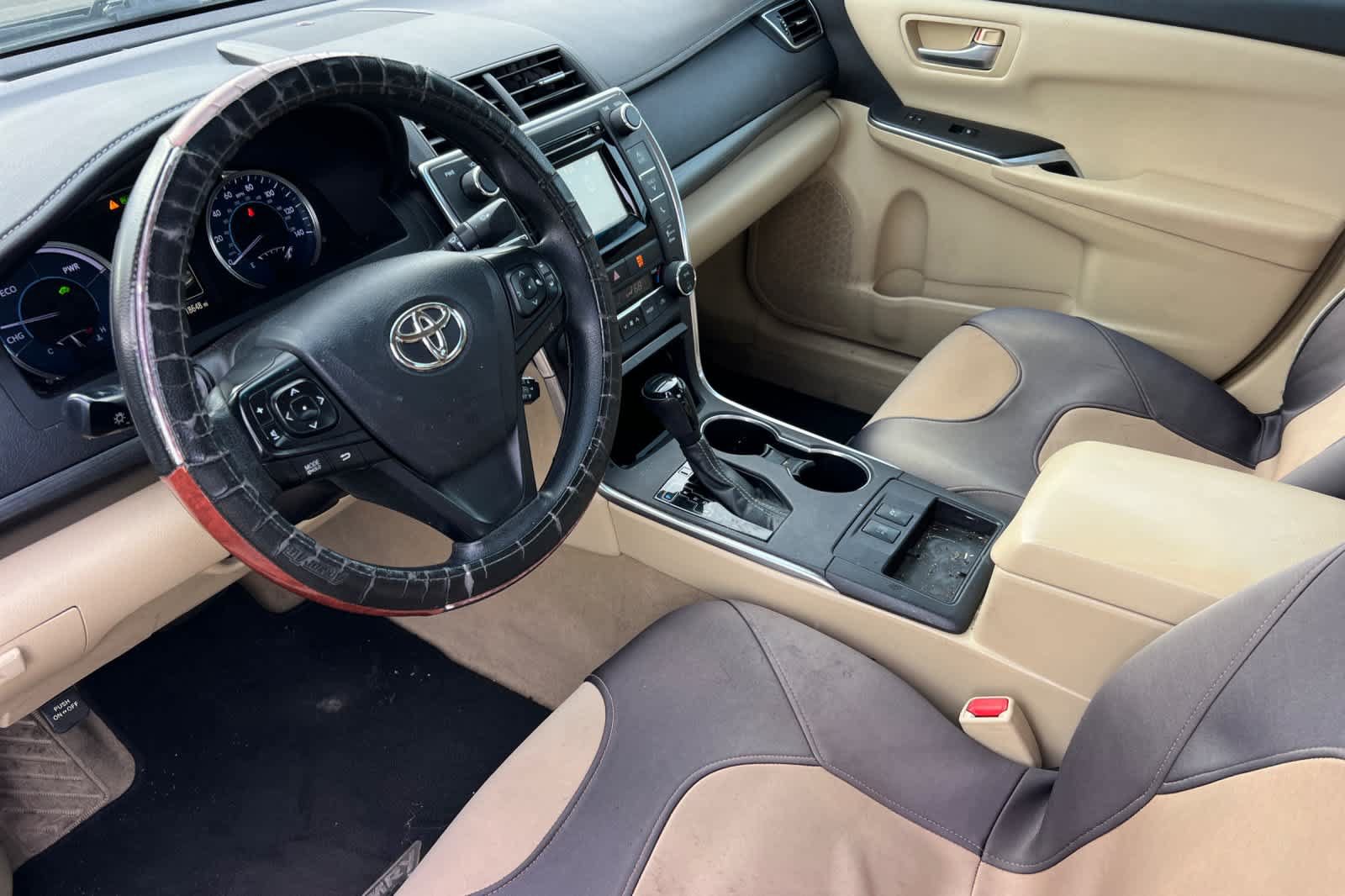Used 2015 Toyota Camry LE FWD image 9