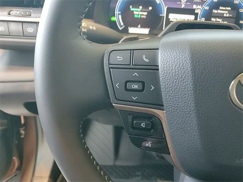 New 2026 Toyota Crown Platinum image 11