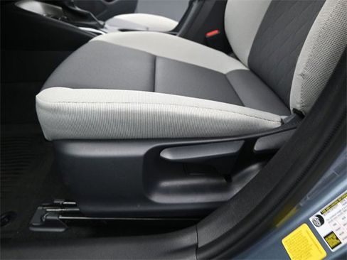 Used 2025 Toyota Corolla LE image 11