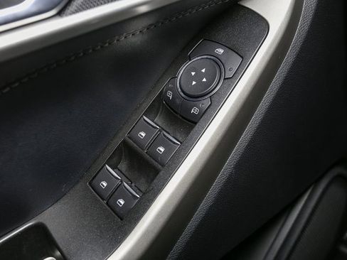 Used 2022 Ford Explorer XLT w/ Equipment Group 202A image 38