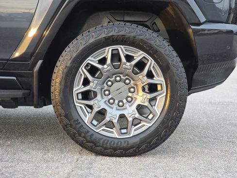 Used 2025 GMC Hummer EV 3X image 54