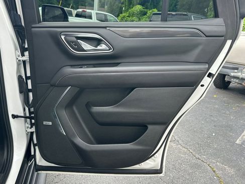 Used 2023 GMC Yukon AT4 w/ LPO, Floor Liner Package AWD/4WD image 17