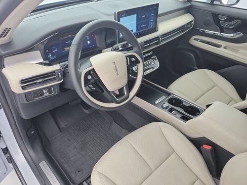 Used 2026 Lincoln Corsair Premiere FWD image 18