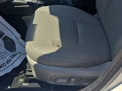 Used 2014 Subaru Forester 2.5i Touring AWD/4WD image 29