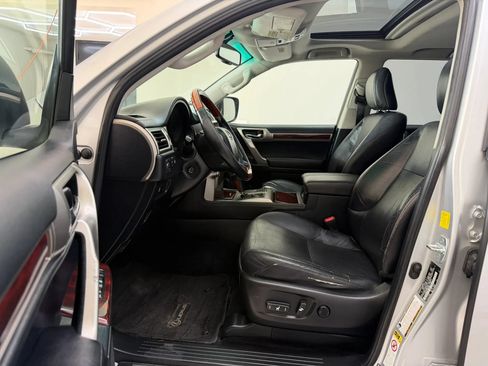 Used 2011 Lexus GX 460 w/ Convenience Pkg AWD/4WD image 17