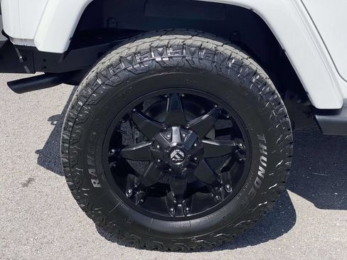 Used 2016 Jeep Wrangler Unlimited Sahara w/ Connectivity Group AWD/4WD image 47