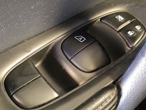 Used 2020 Nissan Rogue SL image 27