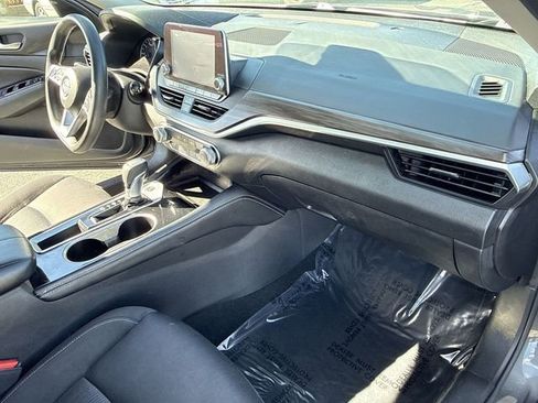 Used 2023 Nissan Altima 2.5 SV image 18