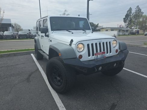Used 2011 Jeep Wrangler Unlimited Sport image 3
