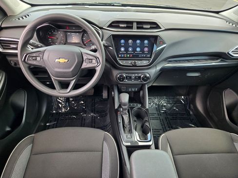 Used 2023 Chevrolet TrailBlazer LT w/ Convenience Package FWD image 18