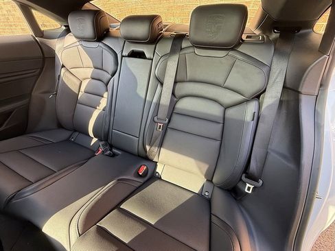 Certified 2023 Porsche Taycan image 18