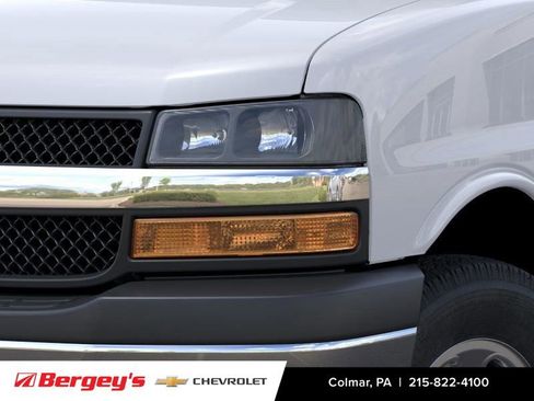 New 2025 Chevrolet Express 3500 w/ Power Convenience Package image 11