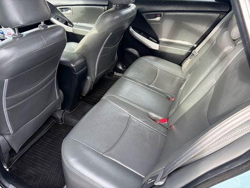 Used 2015 Toyota Prius Two image 9