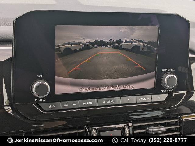 Used 2025 Nissan Pathfinder SV w/ SV Premium Package FWD image 41