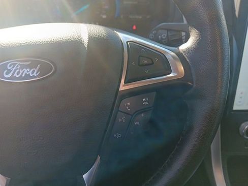 Used 2023 Ford Edge SEL image 12