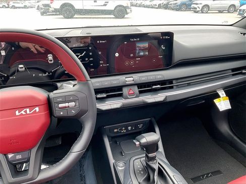 New 2025 Kia K4 GT-Line image 13