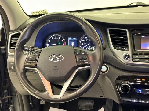 Used 2016 Hyundai Tucson Sport image 16
