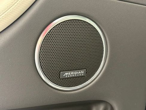 New 2025 Land Rover Discovery Sport Dynamic SE image 25