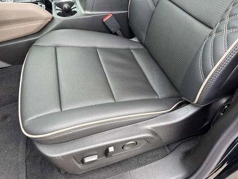 New 2026 GMC Canyon Denali image 15